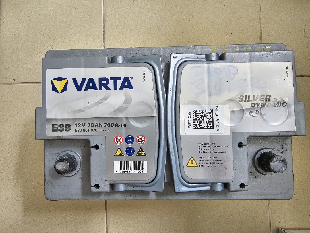 Varta 12V 70Ah 760A E39 LN3 Silver Dynamic AGM Battery