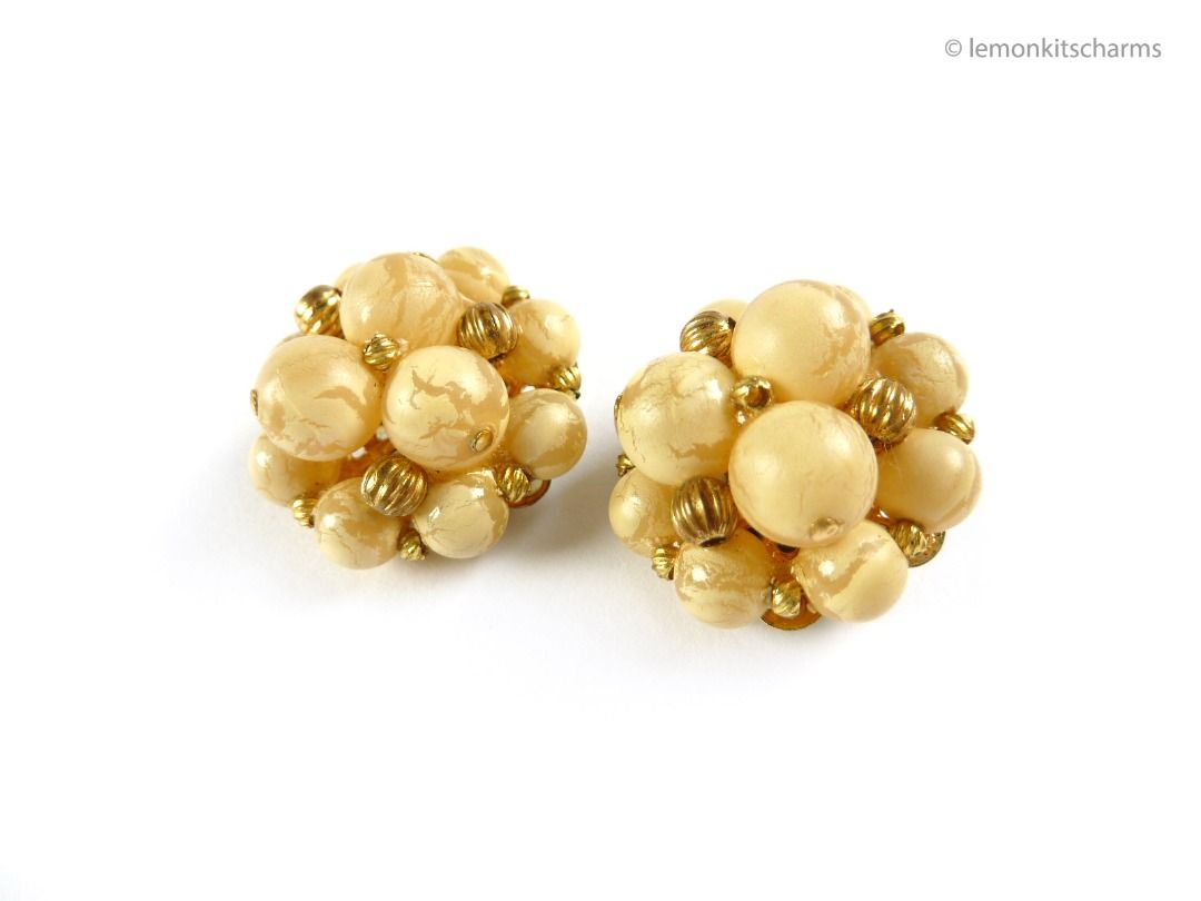 Gold tone hot sale clip on earrings