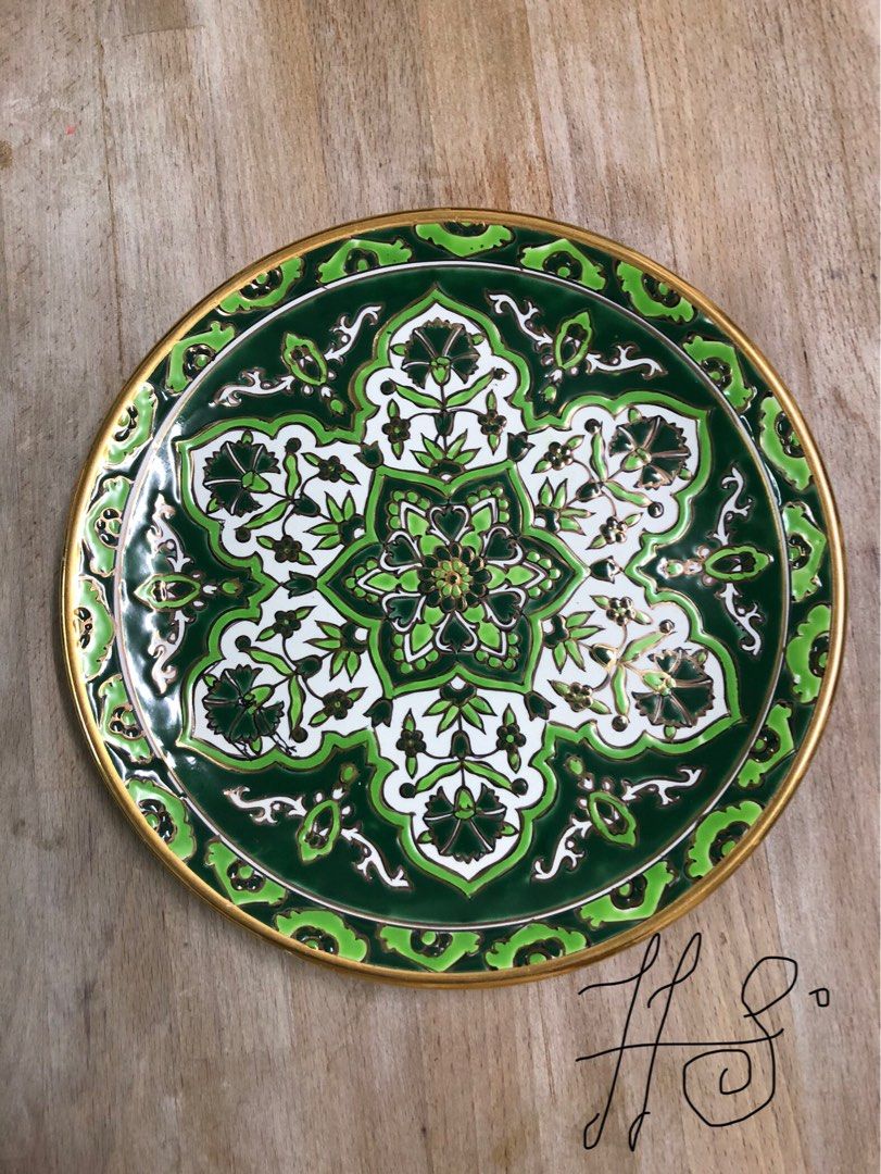 Vintage handmade plates, Hobbies & Toys, Collectibles & Memorabilia