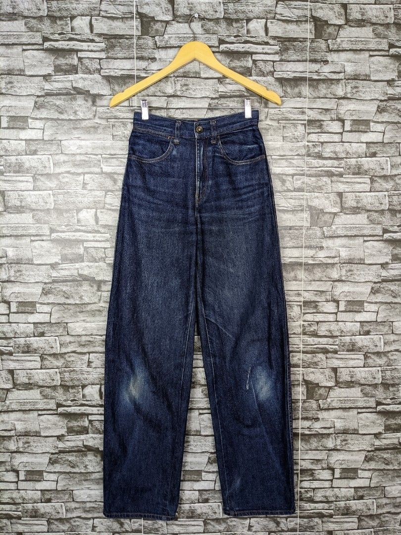 Uniqlo store lemaire jeans