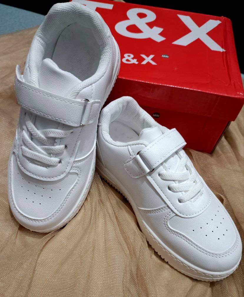 White snickers for kids unisex on Carousell