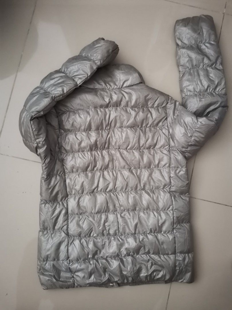 Winter jacket (Category: Coats, Jackets and Outerwear) located in Kuala Lumpur. Submitted by wiz_wizzy (Listing ID 1238292998, Image 2). Description: .