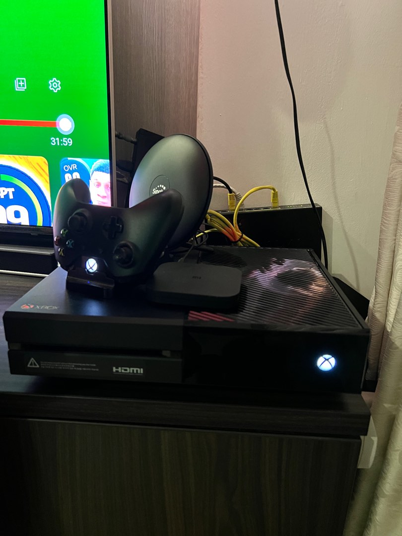 Xbox One 1TB, Video Gaming, Video Game Consoles, Xbox on Carousell
