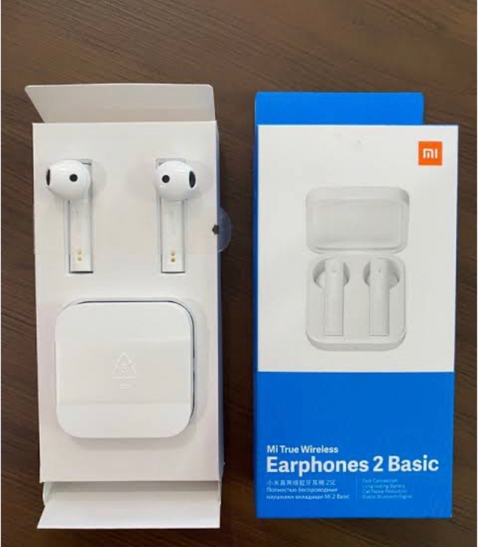 Xiaomi (Category: Earphones) located in Quezon City. Submitted by 4seasonshop (Listing ID 1238424928, Image 1). Description: 💯original and authentic No issues, in excellent condition RFS: upgrade Bought for 2,100 no box.