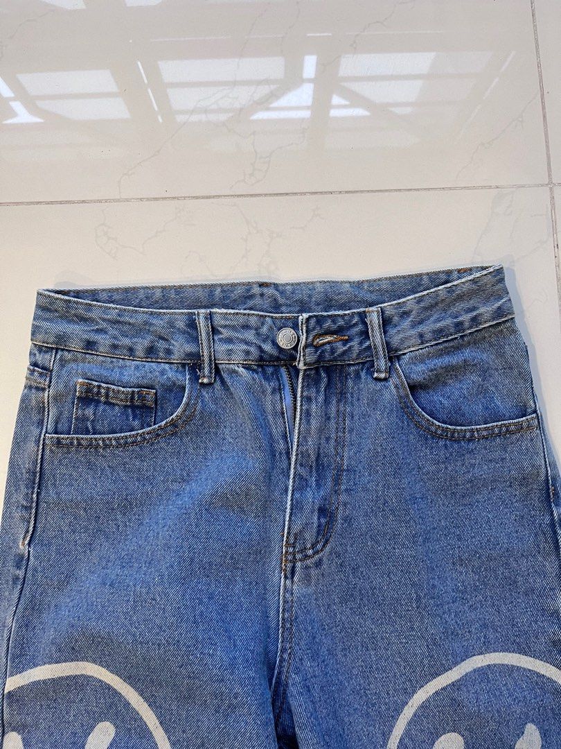 Guess smiley face jeans new arrivals