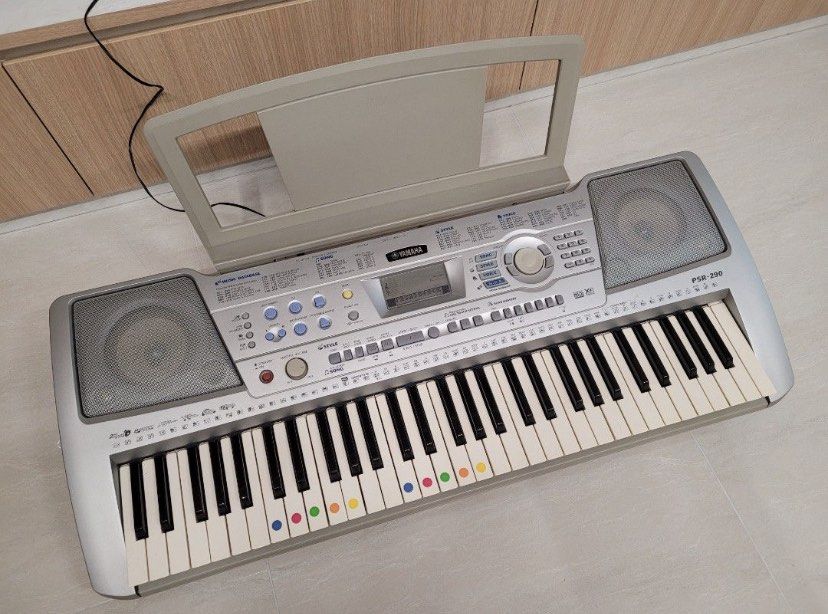 Yamaha PSR-290 Electric Keyboard, Hobbies & Lifestyle, Musical