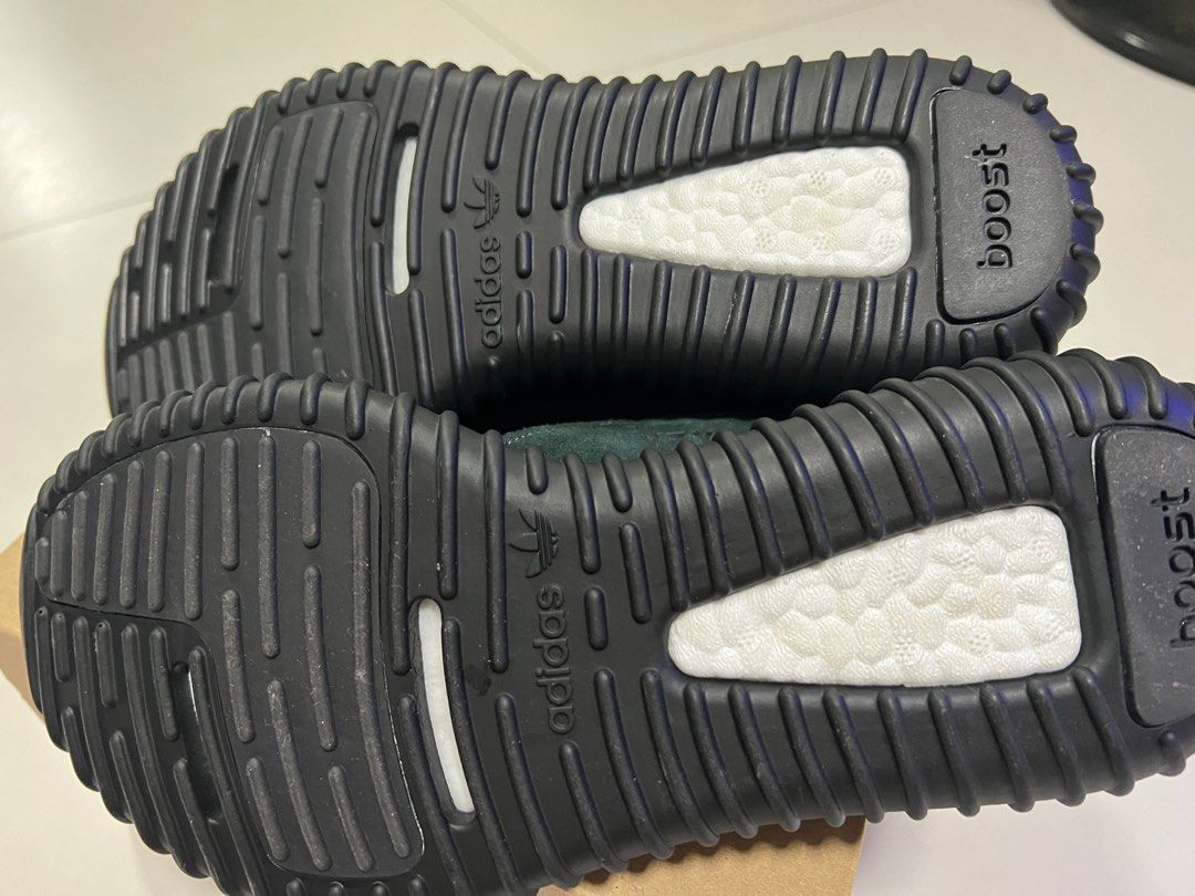 Yeezy Boost 350 Pirate Black, Men's Fashion, Footwear, Sneakers on