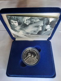 2006 UK £5 Queen Elizabeth II 80th Birthday Silver Proof Coin