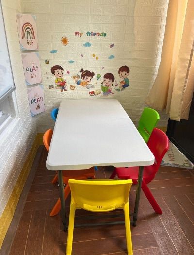 Kids folding table online