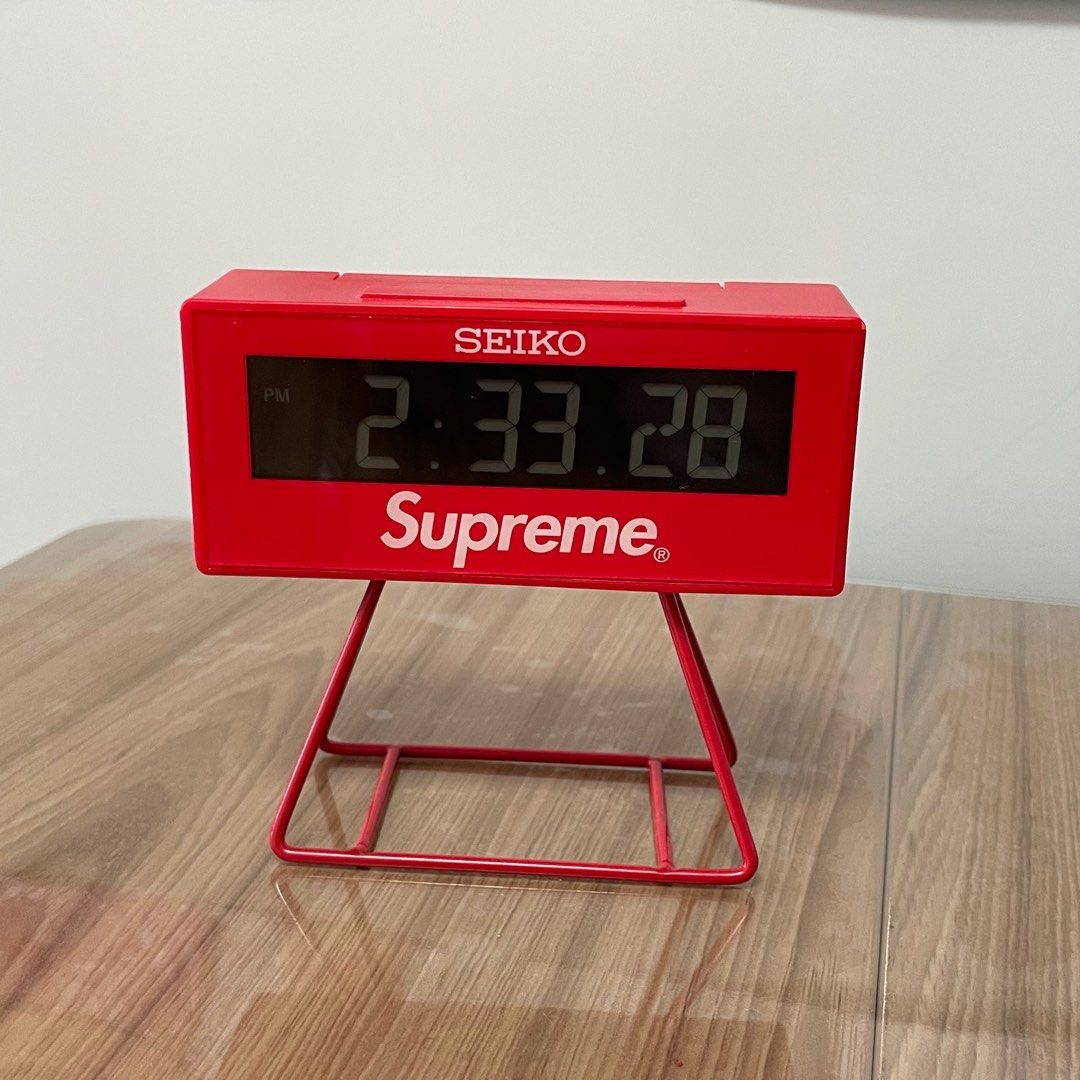 95%new> Supreme Seiko Marathon Clock red, 家庭電器, 其他家庭電器