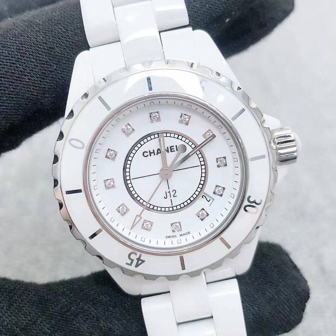 PRE-ORDER ] Preloved Chanel J12 Watch H1628. Quartz. 33mm., Luxury, Watches  on Carousell