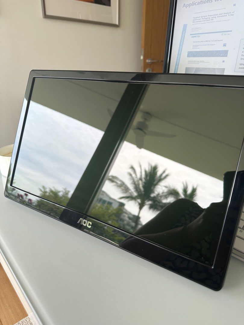 AOC Portable monitor 15.6 inch, Computers & Tech, Parts & Accessories