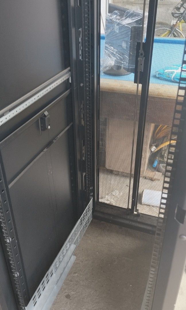 Apc server rack cabinet furniture home living furniture shelves