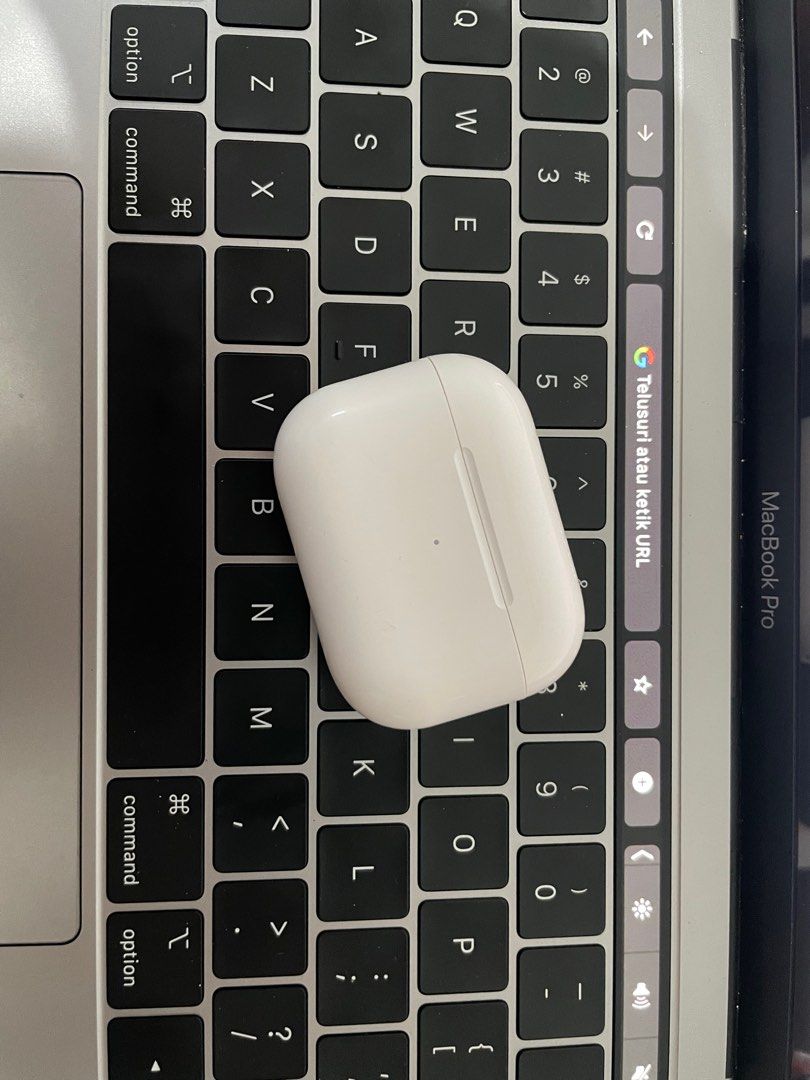 Connect Two Airpods Connect Macbook To Airpods Pro Macbook Connect