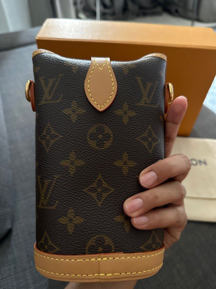 Pre Loved Louis Vuitton Monogram Fold Me Pouch in 2023