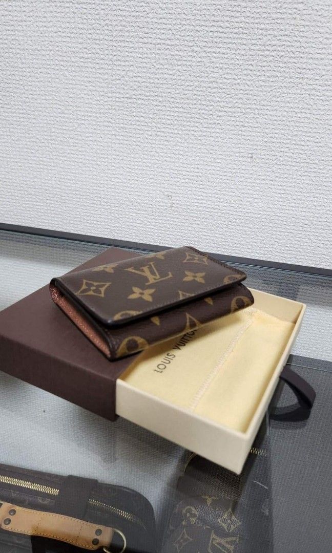 Authentic LV card holder/wallet (Category: Luxury Bags & Wallets) located in Manila. Submitted by bb_marykate (Listing ID 1235228867, Image 1). Description: LV card holder/wallet in excellent condition. with box and dustbag..