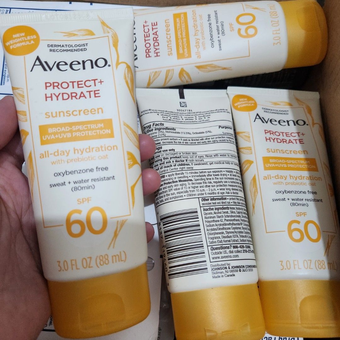 Aveeno Protect+Hydrate All Day Sunscreen SPF 60 (Category: Face Care) located in Cavite. Submitted by bongalio (Listing ID 1235299822, Image 2). Description: Aveeno Protect+Hydrate All Day Sunscreen SPF 60 ‼️SALE‼️ 100% Original Onhand Shipped from US We order in bulk from US so this costs less than buying in mall. NOTES: 📦 Since this is shipped from US, there are super small dents in boxes but quality is still the same. ♻️ Please manage your ex