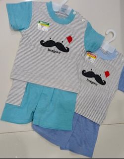 (Kategori: ) berada di . Dikirim oleh sofiecloset (ID iklan 1235270227, Gambar 1). Deskripsi: .