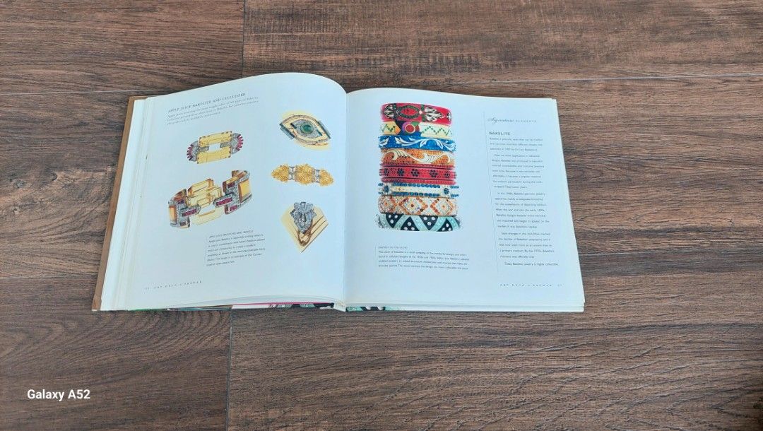 BUKU IMPORT VINTAGE COSTUME JEWELLERY BOOK CAROLE TANENBAUM, Buku