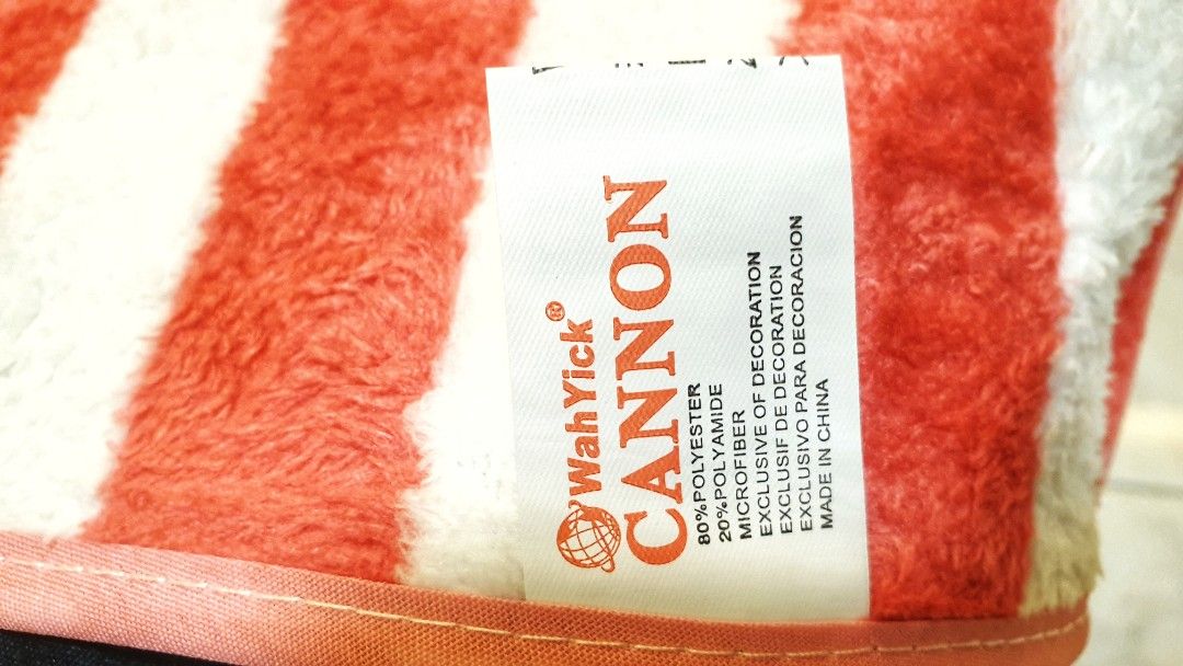 Cannon Microfiber Bath Towels (Category: Bedding & Towels) located in Manila. Submitted by reszchebij00288 (Listing ID 1235246869, Image 3). Description: Cannon Microfiber Bath Towels Dimension: Length - 55"; Width - 28" Available in various colors Php250 each.