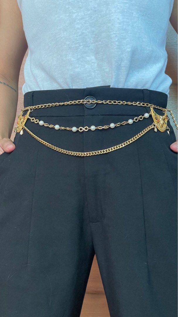 Chain shop on belt