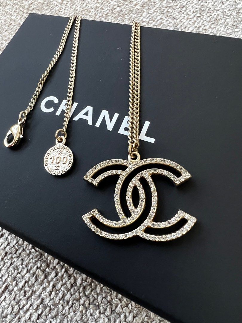 Cc necklace outlet