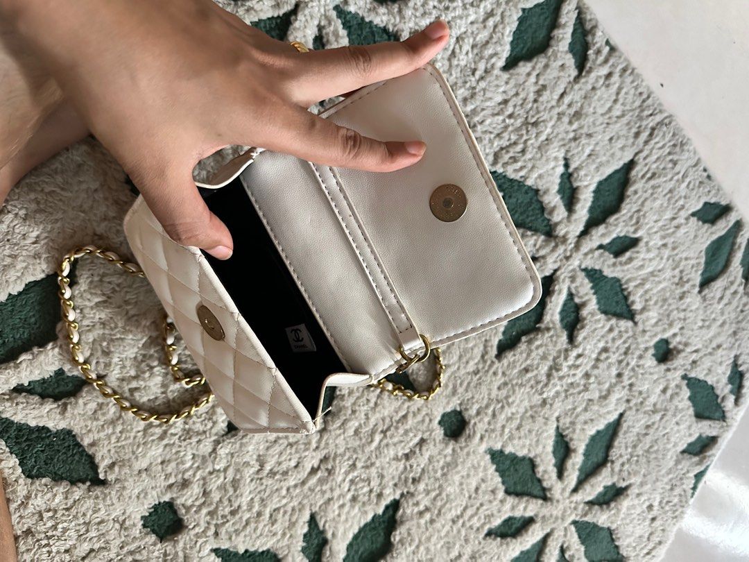 CHANEL MINI CROSS BODY BAG, Women's Fashion, Bags & Wallets, Crossbody