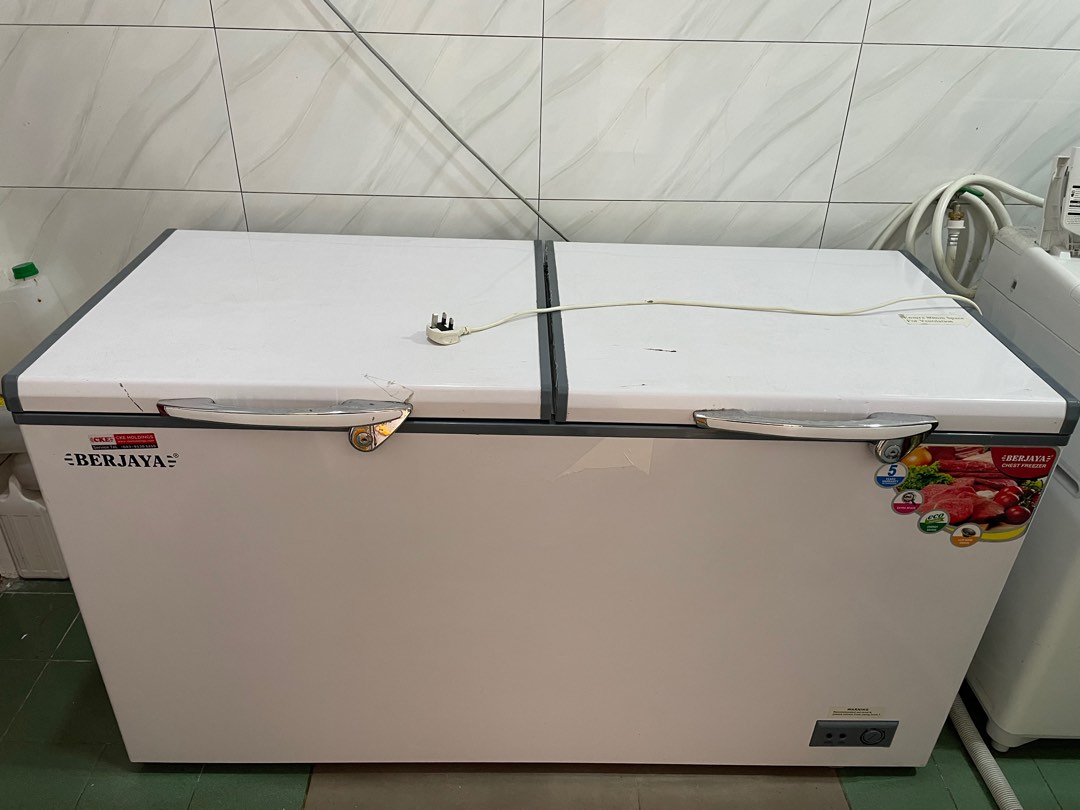 Chest Freezer 520litre BERJAYA PREMIUM, Food & Drinks, Chilled & Frozen