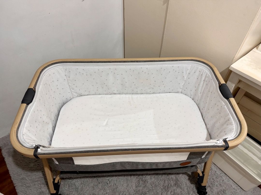 Co sleeper crib rocker, Babies & Kids, Baby Nursery & Kids Furniture