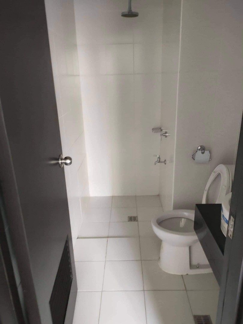 CONDO NEAR MAKATI BGC ORTIGAS PIONEER WOODLANDS RENT TO OWN CONDO IN