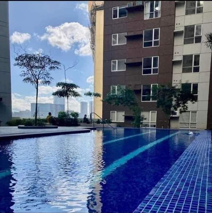 CONDO NEAR MAKATI BGC ORTIGAS PIONEER WOODLANDS RENT TO OWN CONDO IN