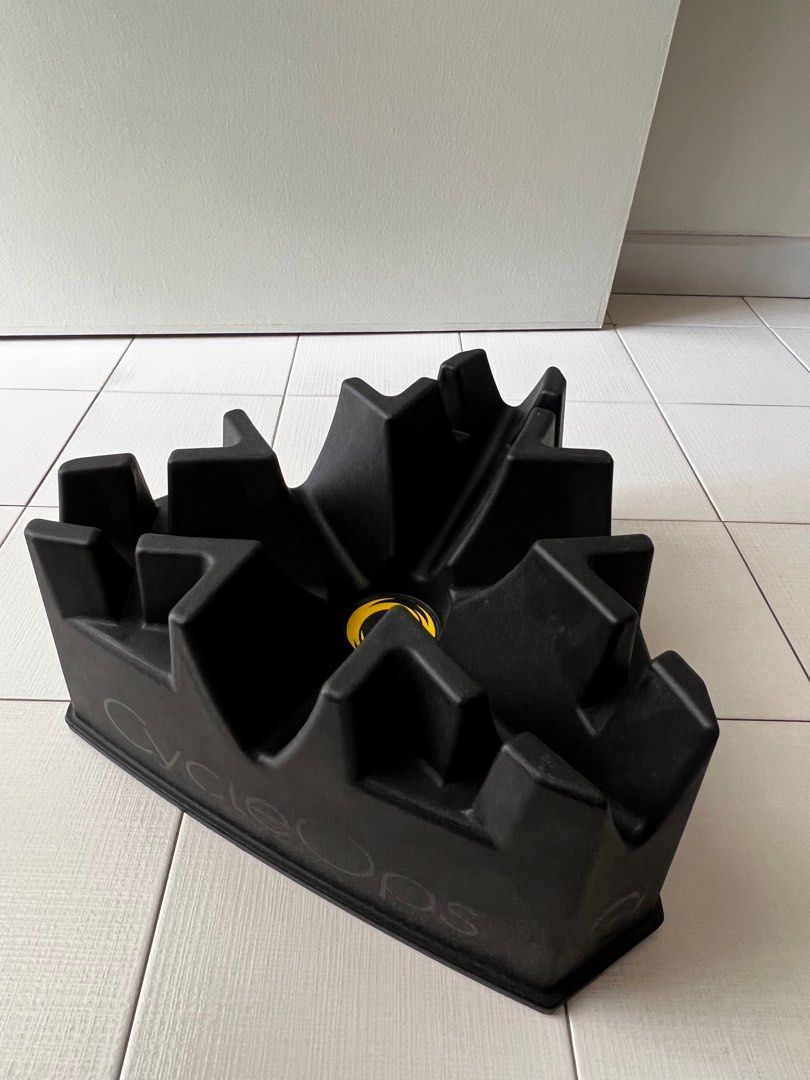 Cycleops Trainer Block Cycleops trainer and climbing block, Sports Equipment, Bicycles & Parts ...