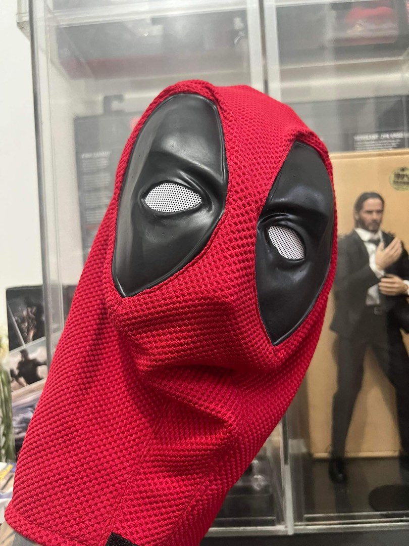 Deadpool Mask, Hobbies & Toys, Toys & Games on Carousell