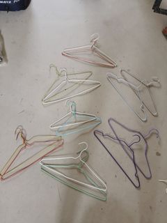 Free 14 pcs metal clothes hangers