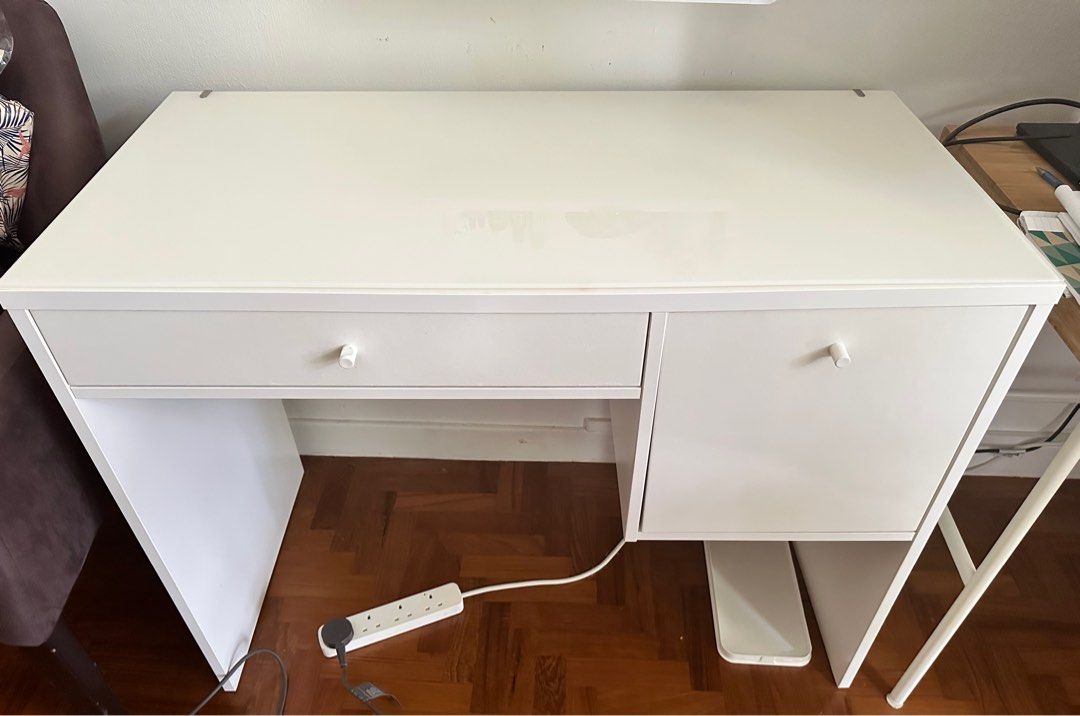 Ikea top syvde desk