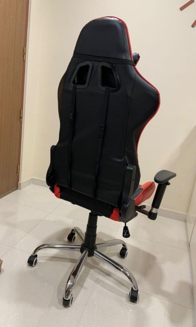 Gaming /Office Chair good condition, Furniture & Home Living, Furniture
