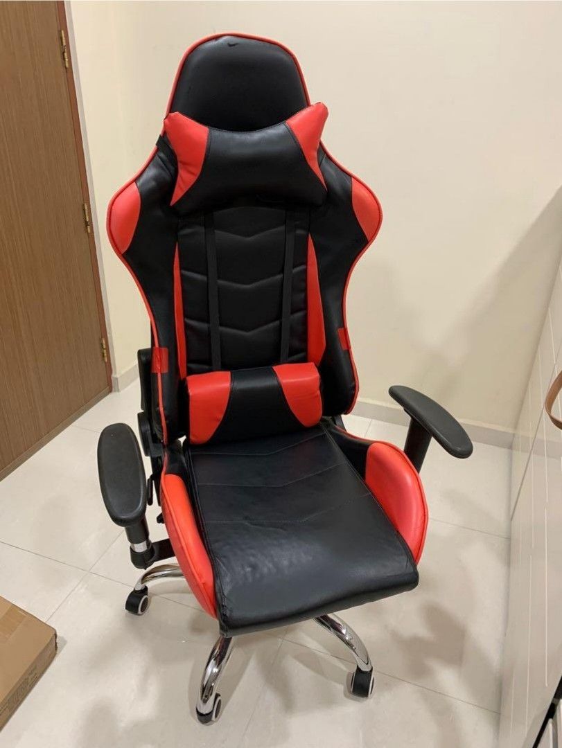 Gaming /Office Chair good condition, Furniture & Home Living, Furniture