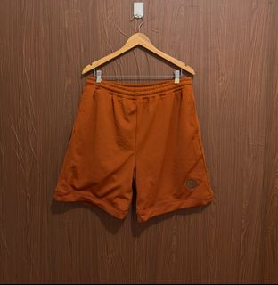 (Category: ) located in . Submitted by streetwear.collections (Listing ID 1235297844, Image 1). Description: .