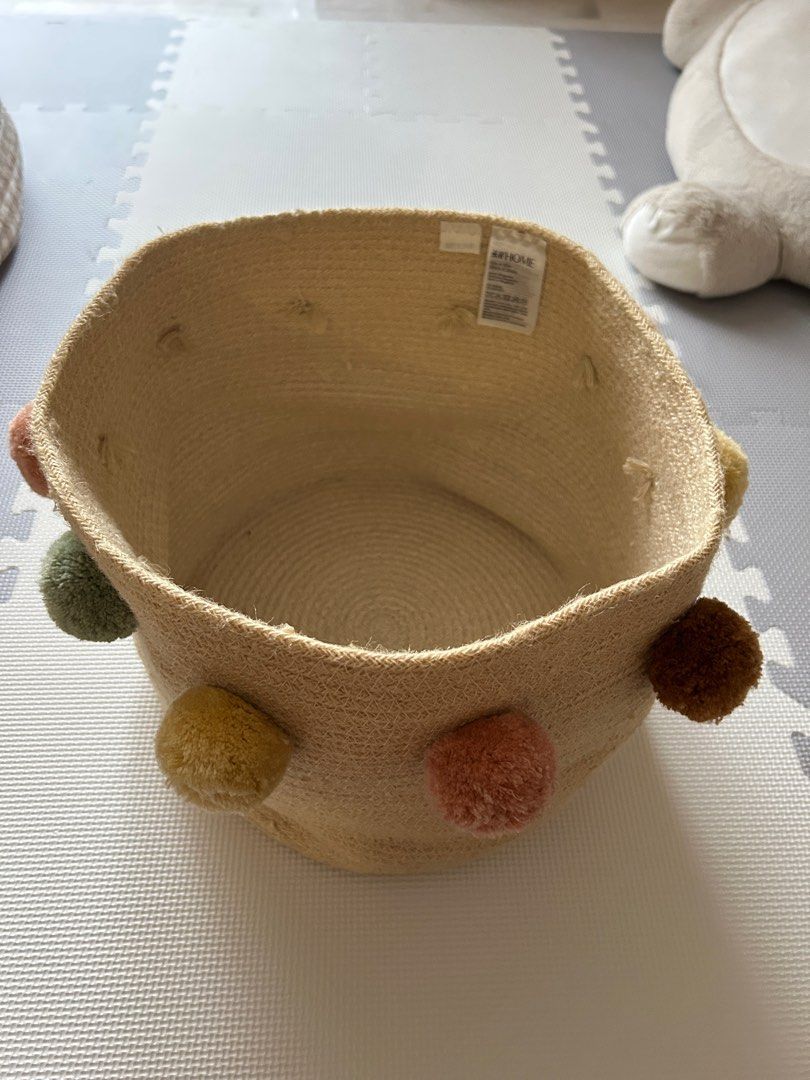 H and hotsell m basket