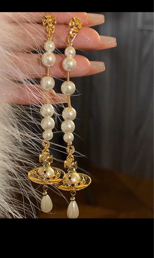 Vivienne westwood hotsell necklace and earrings