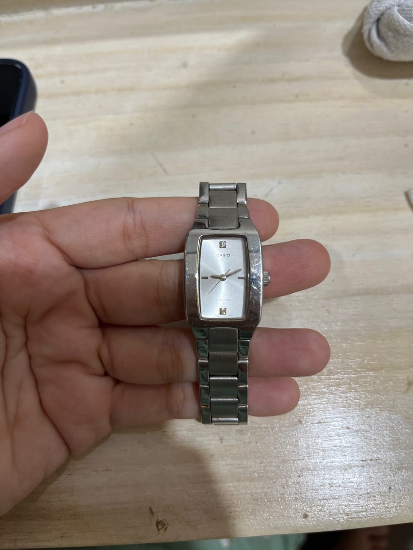 Jam Casio Silver Fesyen Wanita Jam Tangan di Carousell