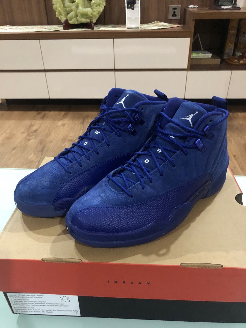 Jordan 12 Royal Blue, Fesyen Pria, Sepatu , Sneakers di Carousell