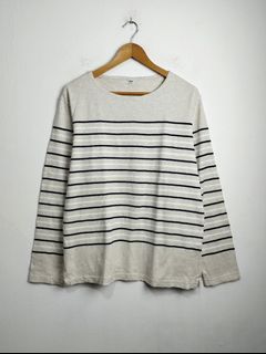 Kaos cowok Uniqlo L