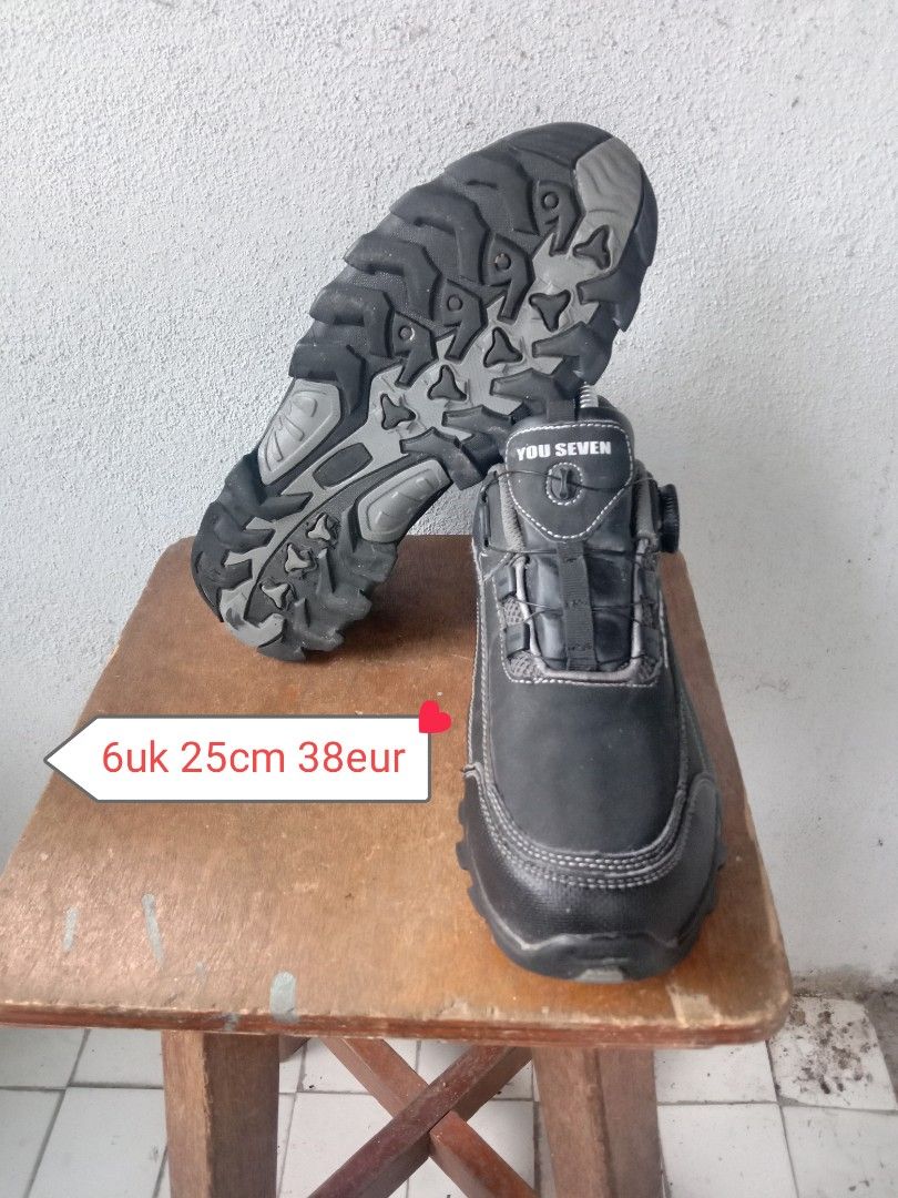 kasut outdoor