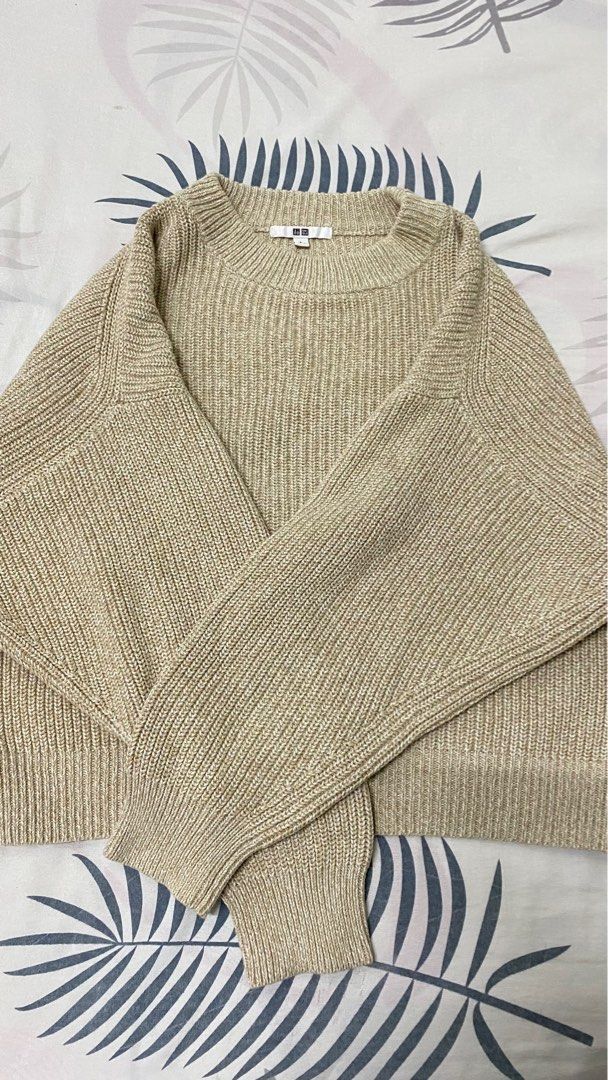 Knitwear Uniqlo, Women's Fashion, Tops, Blouses on Carousell