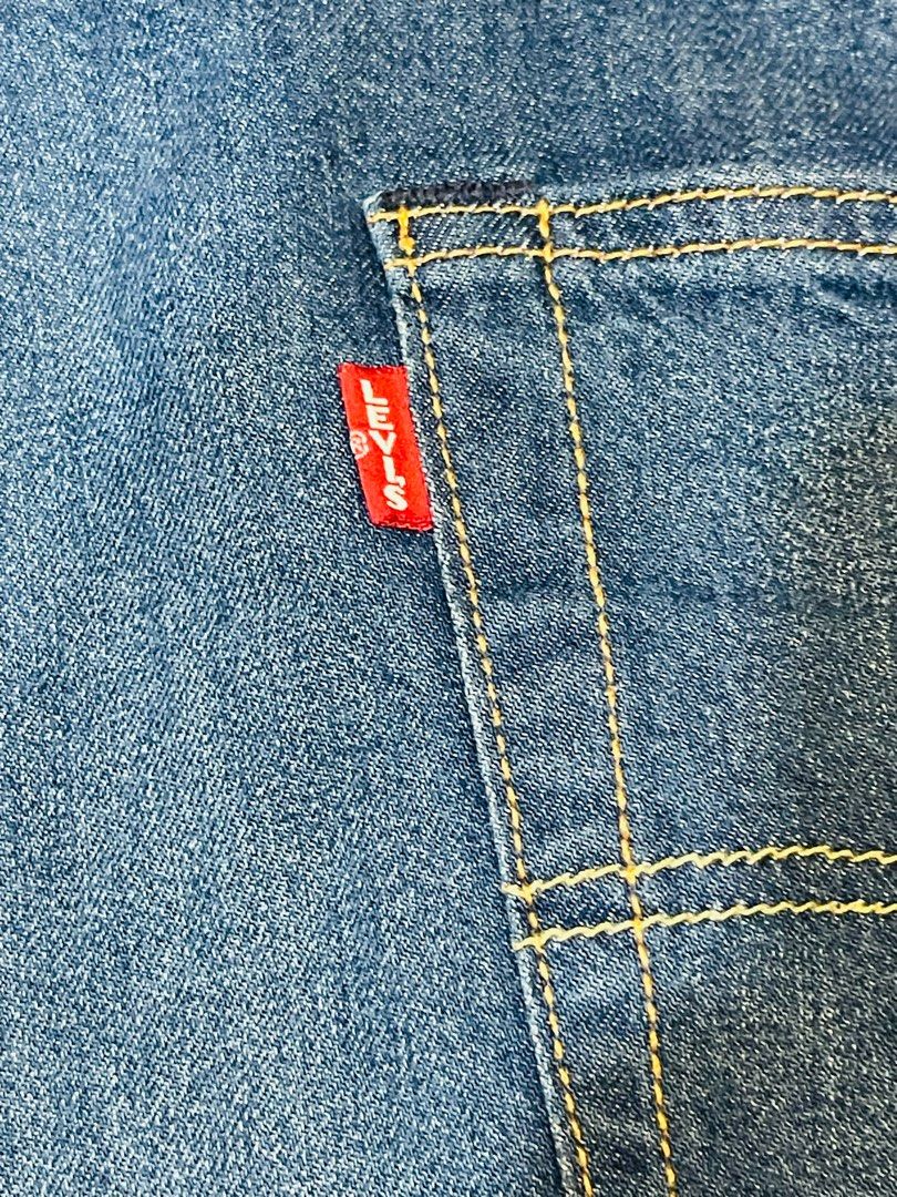 LEVI’S PREMIUM 501 牛仔短褲/彈性牛仔短褲/排扣皮標 大E絕版款 38腰 保存良好 近乎全新 誠可議