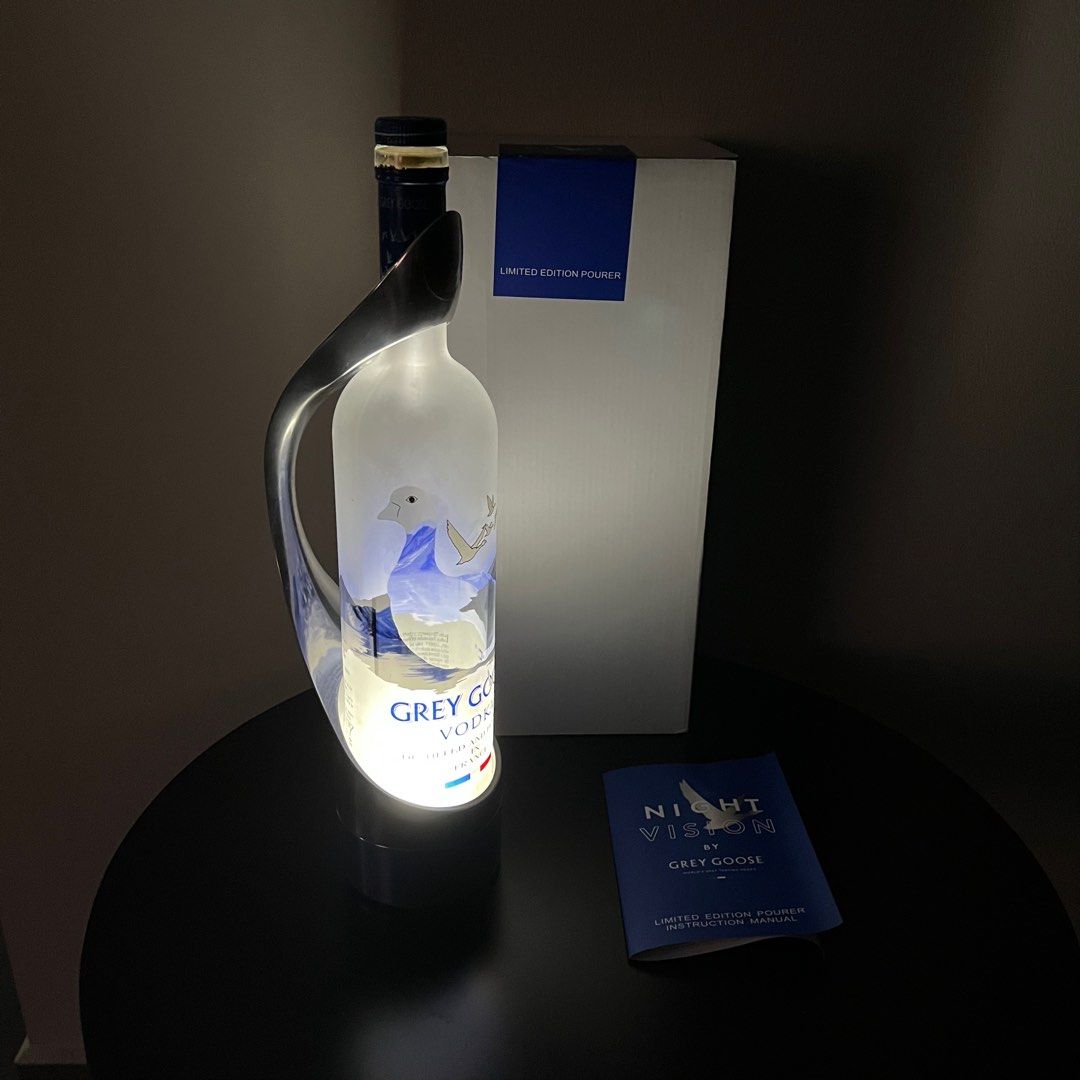 Night Vision GREY GOOSE® Bottle, Limited Edition