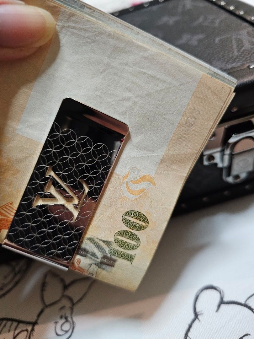 Louis Vuitton Money Clip Champs-Elysees Engraved Silver in Silver