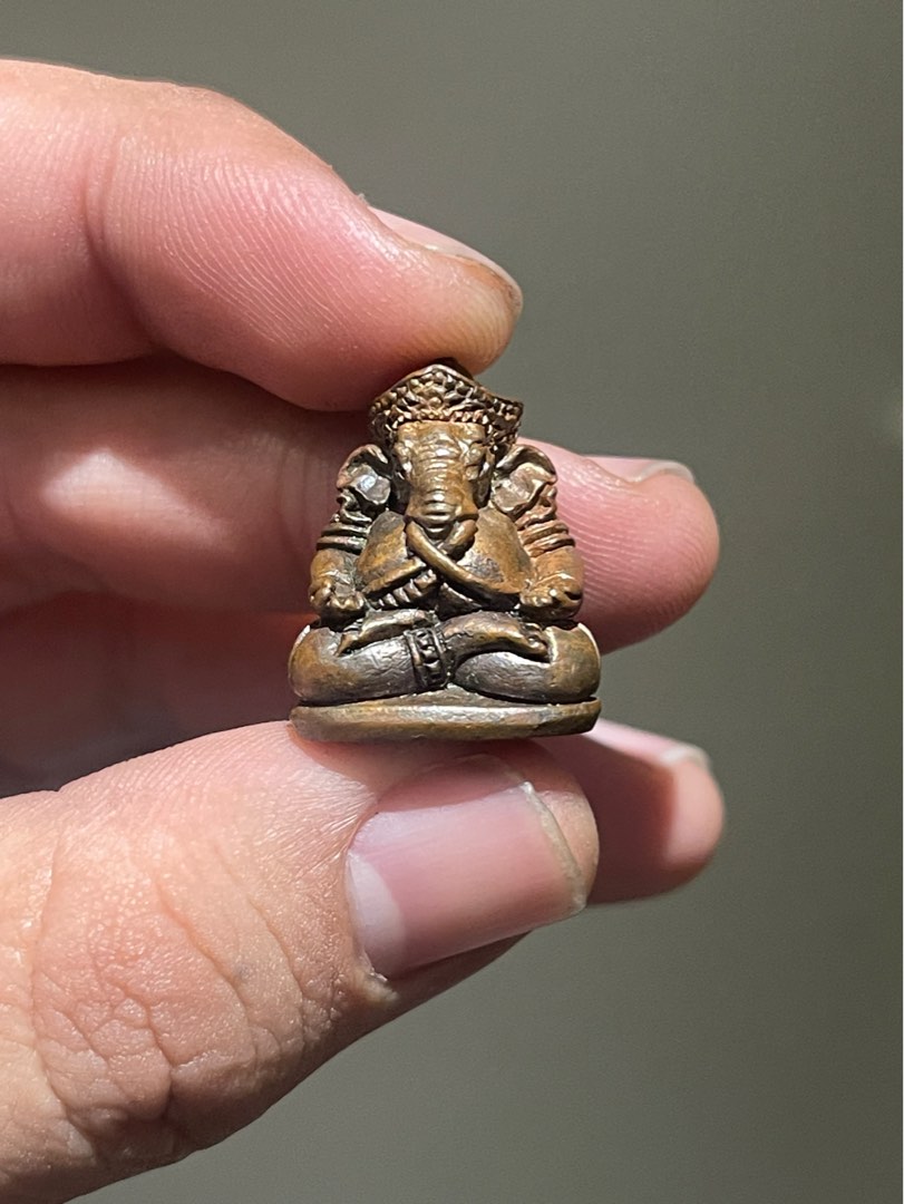 Lp Hong Phra be2548 Nur nawa, Hobbies & Toys, Memorabilia