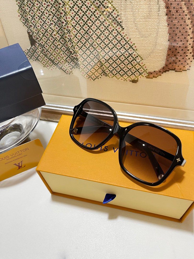 Louis Vuitton® My Monogram Light Square Sunglasses Dark Tortoise. Size E in  2023